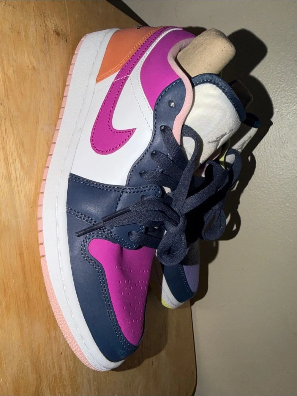 Jordan womenLow-Top Sneakers in Magenta and Lavender